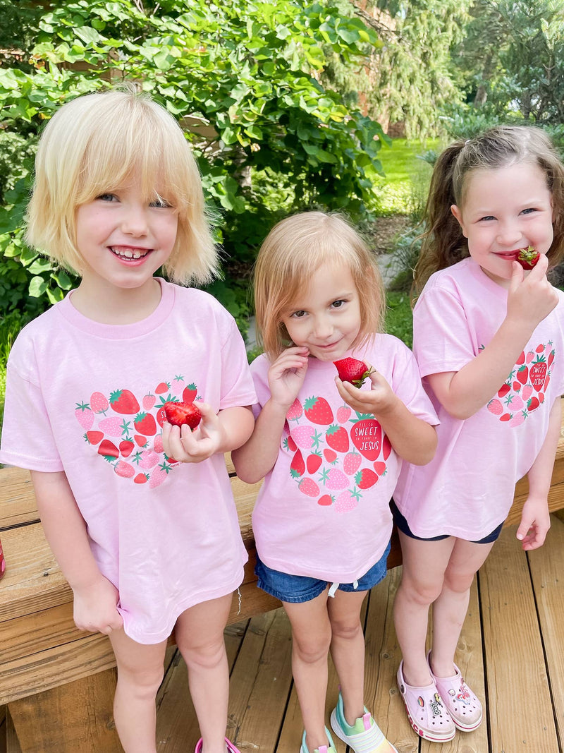 Tis So Sweet To Trust In Jesus Strawberry Toddler T-Shirt: Purple / 5/6